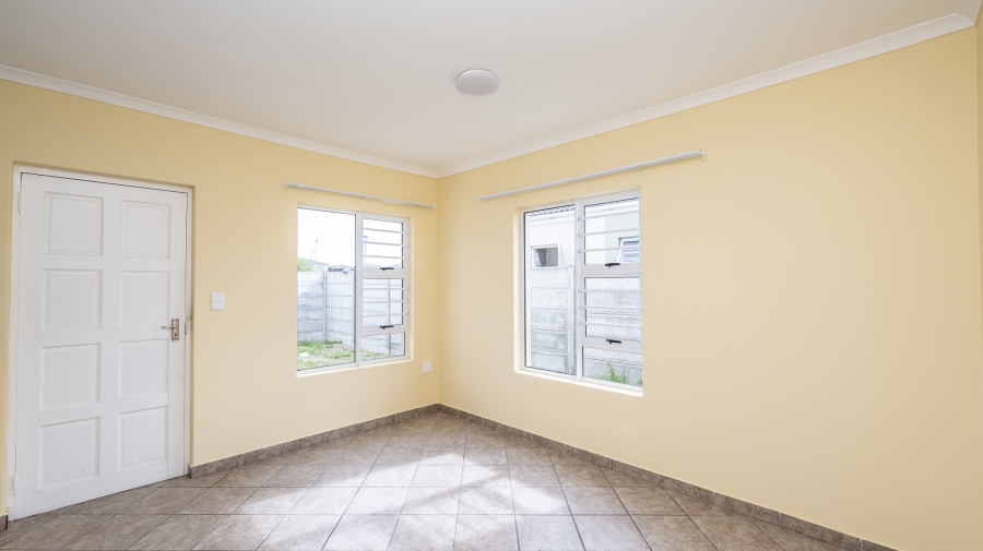 2 Bedroom Property for Sale in Sunset Glen Western Cape